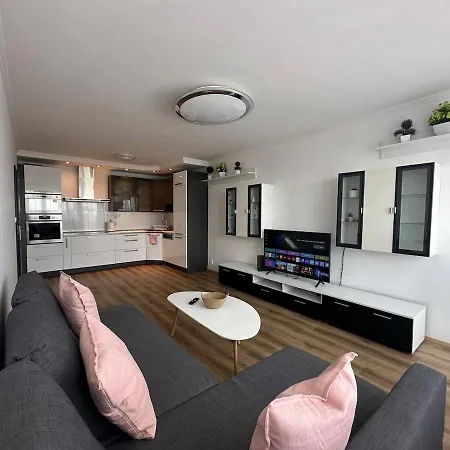 High Rise Cozy 2Brd Flat Apartment Prague Exterior photo
